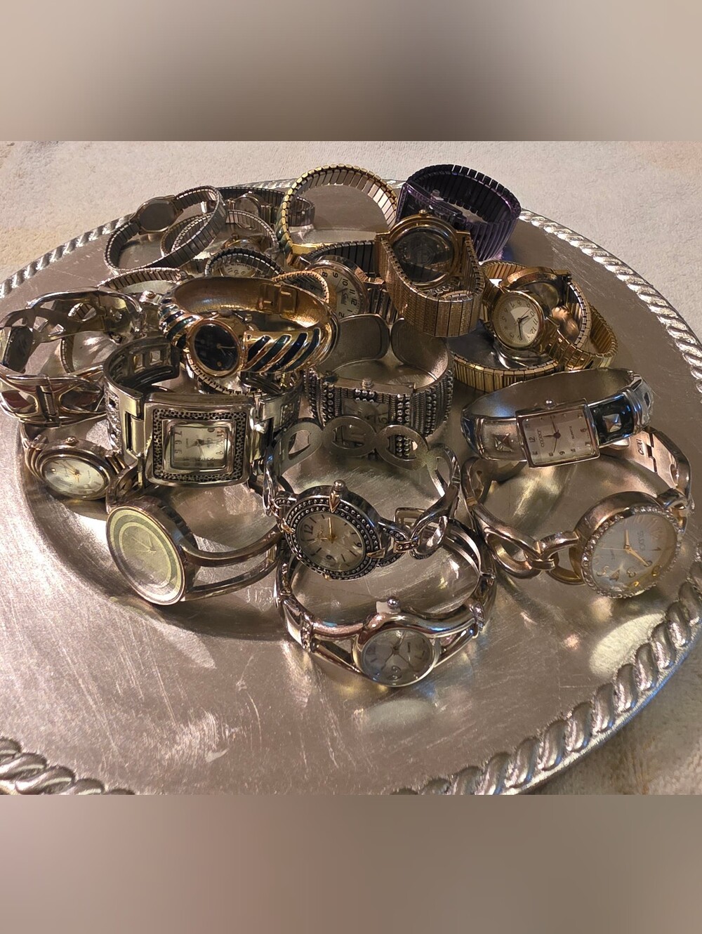 26 Vintage Gold And Silver Toned Stretch Bangle Cuff Watches